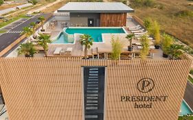 Hotel President